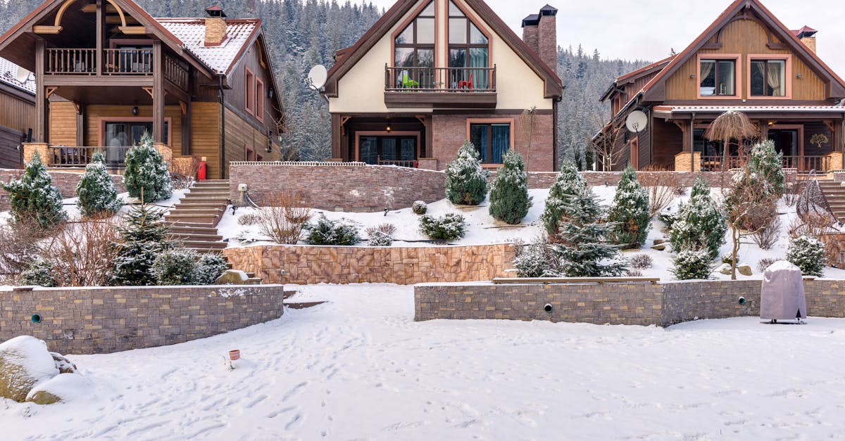 découvrez notre collection de chalets confortables au cœur de la nature. parfaites pour des vacances en famille ou entre amis, nos locations offrent une expérience unique de détente et d'évasion. réservez votre séjour dès maintenant !