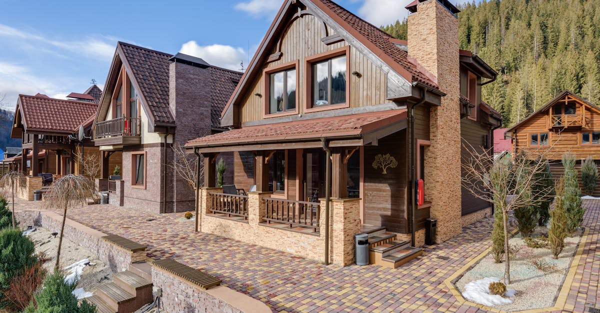 découvrez nos chalets confortables et chaleureux, idéaux pour des escapades en pleine nature. profitez d'un séjour relaxant avec vue imprenable, activités de plein air et moments de convivialité en famille ou entre amis.