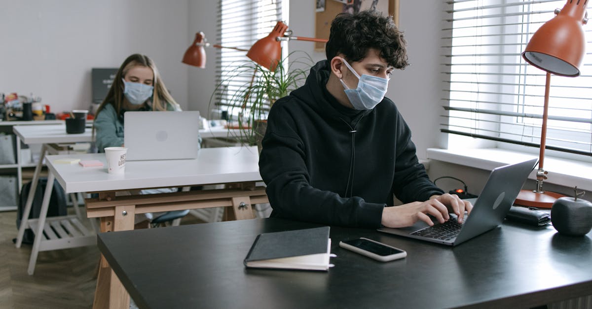 Antes de se comprometer, é essencial ter uma compreensão clara de suas necessidades. Definir com precisão suas necessidades de pessoal é o primeiro passo para escolher corretamente uma agência de trabalho temporário. Em 2025, essa etapa se tornou mais complexa com o surgimento de novos perfis e a maior flexibilidade contratual.