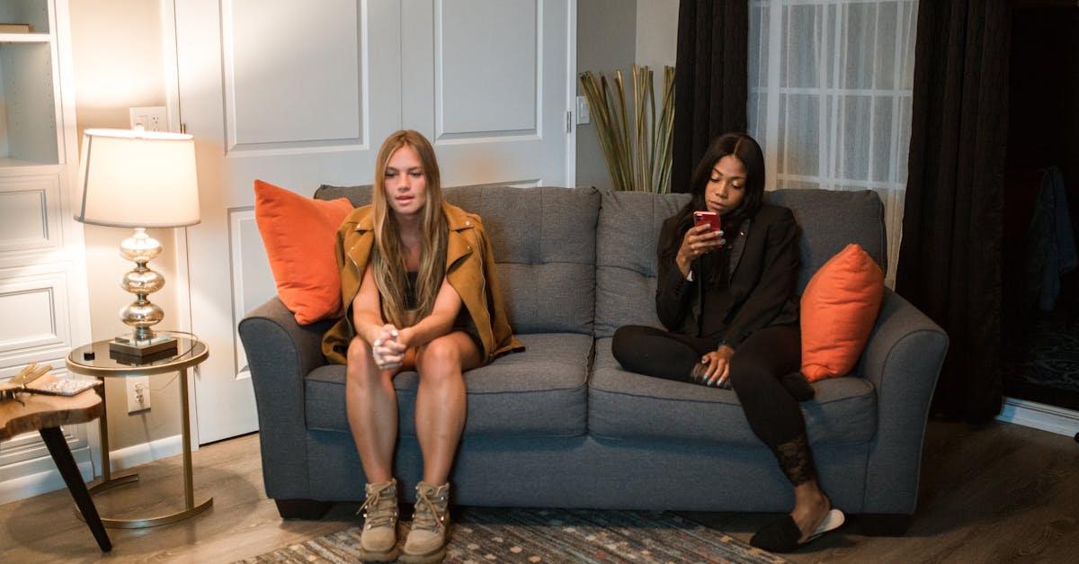 découvrez comment choisir le colocataire idéal et vivre en harmonie avec vos futurs compagnons de maison. astuces, conseils et bonnes pratiques pour une cohabitation réussie.
