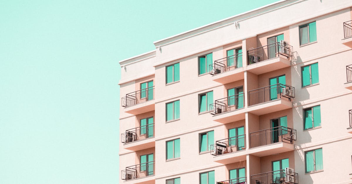 découvrez l'élégance du design moderne avec notre collection de maisons contemporaines, alliant fonctionnalité et esthétique pour offrir un cadre de vie inspirant et raffiné.