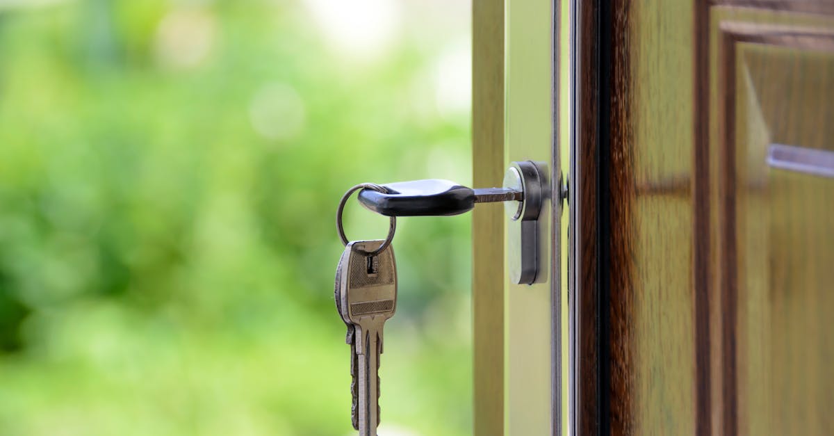 découvrez tout ce qu'il faut savoir sur l'assurance prêt immobilier : utilité, fonctionnement, protection de l'emprunteur et conseils pour bien la choisir avant de souscrire un crédit immobilier.