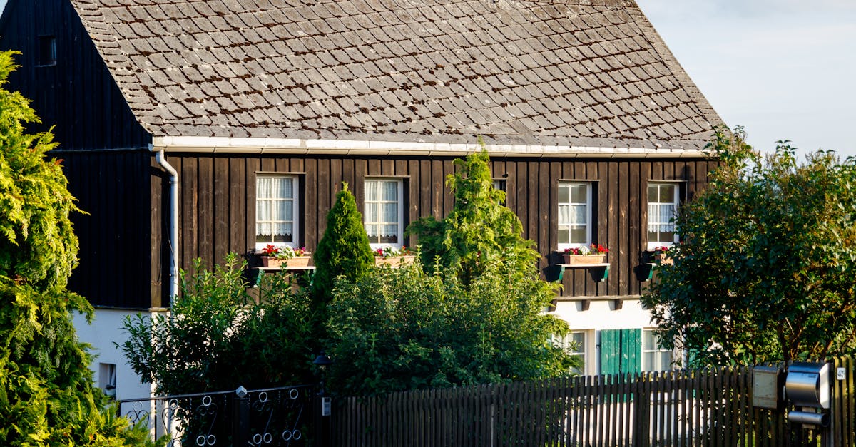 découvrez tout ce qu'il faut savoir sur le diagnostic immobilier : types, obligations légales, déroulement et conseils pour acheter ou vendre un bien en toute sérénité.