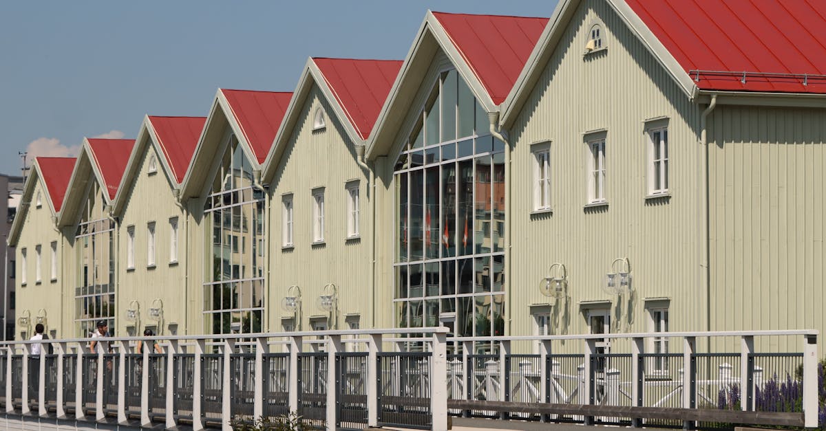 Entdecken Sie, wie die Revitalisierung von Immobilien städtische Räume durch die Schaffung nachhaltiger und attraktiver Umgebungen verändert. Entdecken Sie innovative Projekte, die Stadtteile revitalisieren und gleichzeitig die Lebensqualität der Bewohner verbessern.