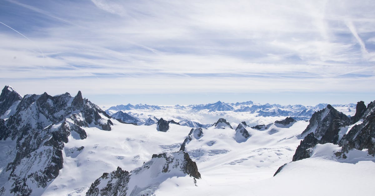 louez facilement votre équipement de ski en ligne et profitez de votre séjour à la montagne. large choix de skis, snowboards et accessoires à des tarifs avantageux. réservation rapide, matériel de qualité.