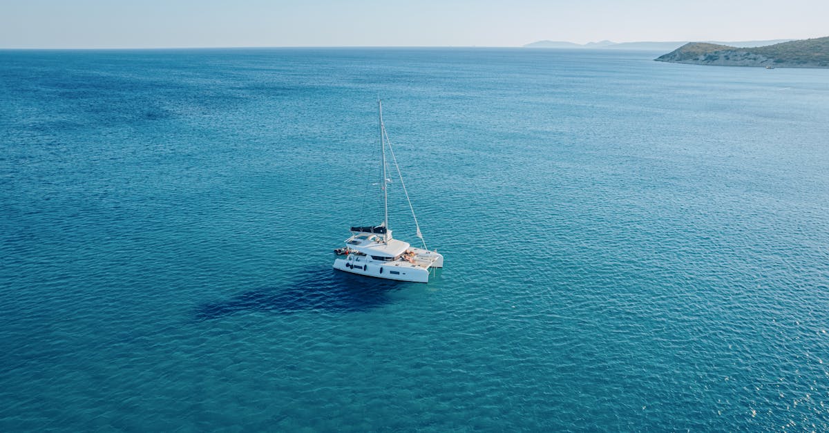 Discover the best travel destinations around the world. Whether you're looking for paradise beaches, historic cities, or breathtaking natural landscapes, our guide will help you plan your next adventure.
