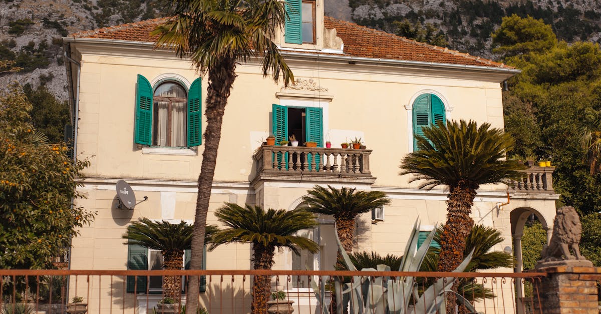 Descubra nossa seleção de vilas para alugar e tenha férias inesquecíveis. Desfrute de aluguéis de vilas de luxo com piscinas, vistas deslumbrantes e serviços de alta qualidade adaptados a todas as suas necessidades.